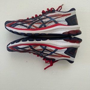 Asics GT-1000 9 running shoes.